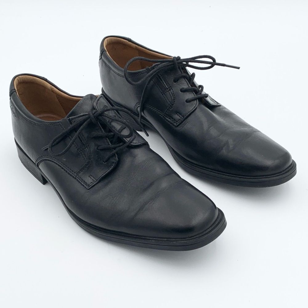 Clarks Classic Black Men's Dress Shoes size 9